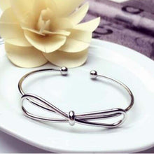 Load image into Gallery viewer, Knotted Bracelet