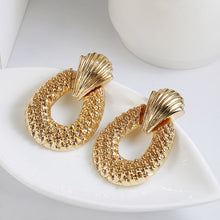Load image into Gallery viewer, Gold Earrings